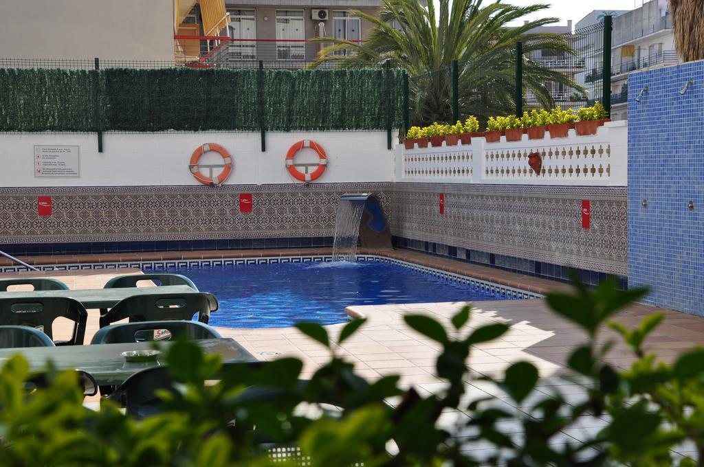 Aparthotel Safari Calella Exterior photo